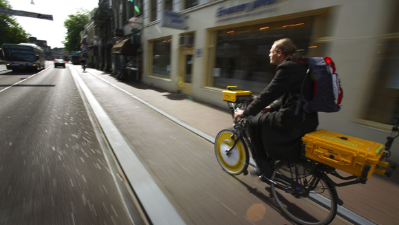 image of meetfiets being cycled